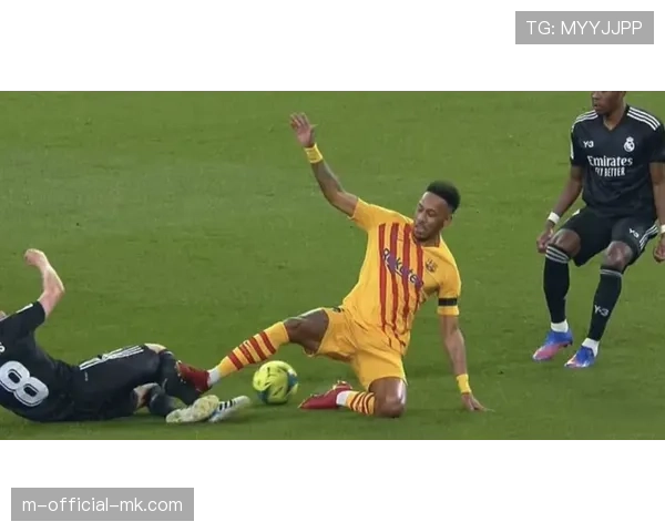 维尼修斯场上举动引争议，里瓦尔多评价阿隆索权威树立